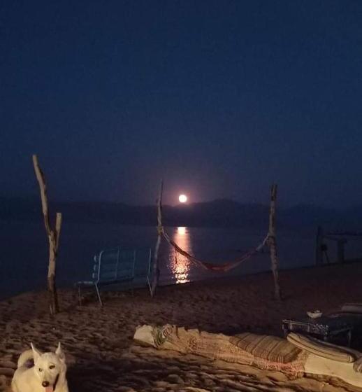 هتل Blue Bird Village