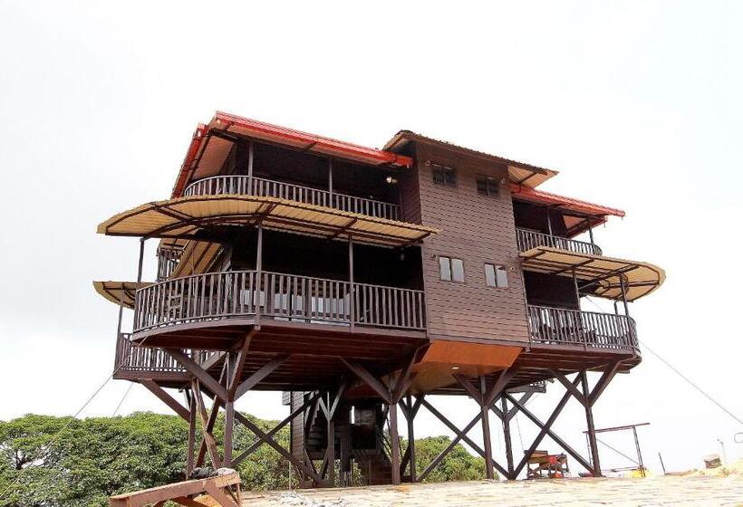 فندق Capital O Coorg Treehouse