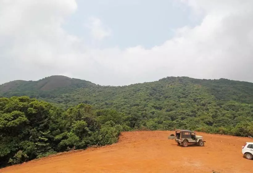 ホテル Capital O Coorg Treehouse