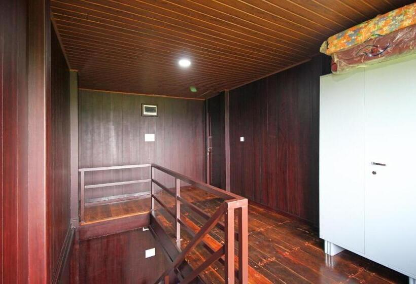 فندق Capital O Coorg Treehouse