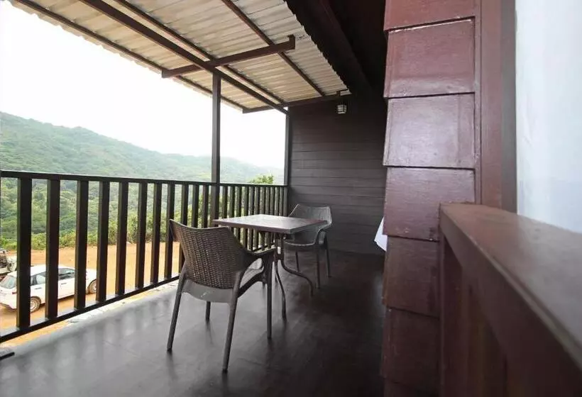 ホテル Capital O Coorg Treehouse