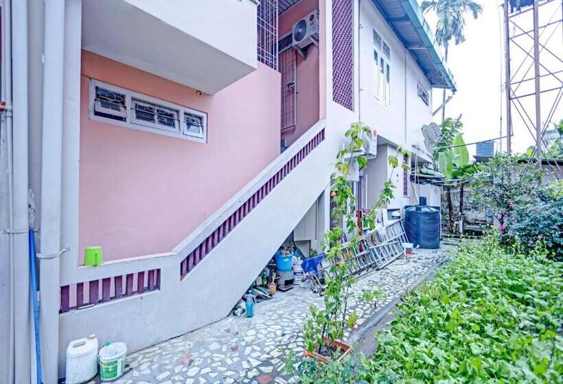 Hotel Collection O D Trinayan Suites