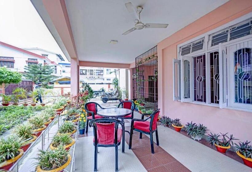 Hotel Collection O D Trinayan Suites