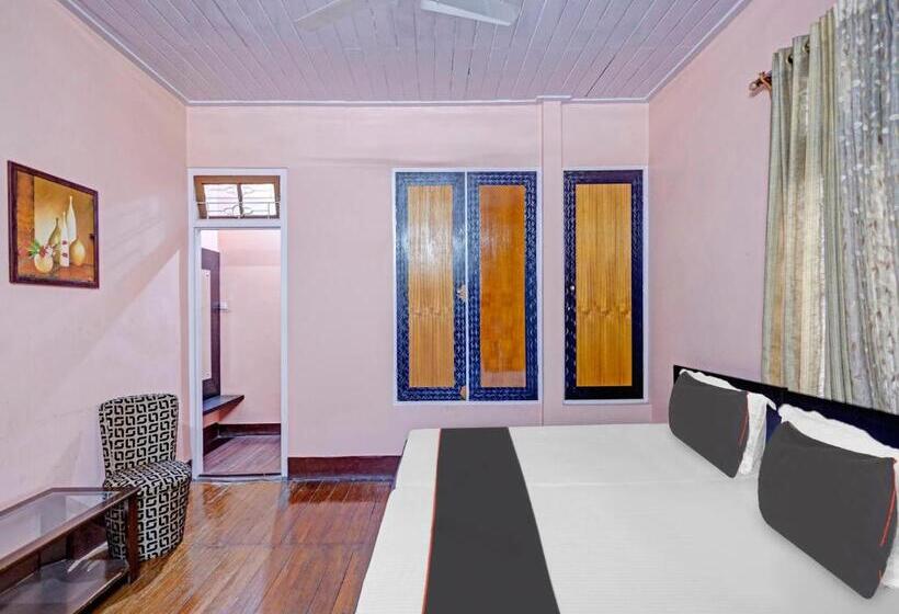 Hotel Collection O D Trinayan Suites