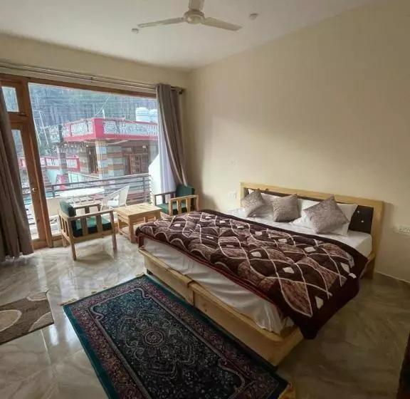 ホテル Green Park Kasol