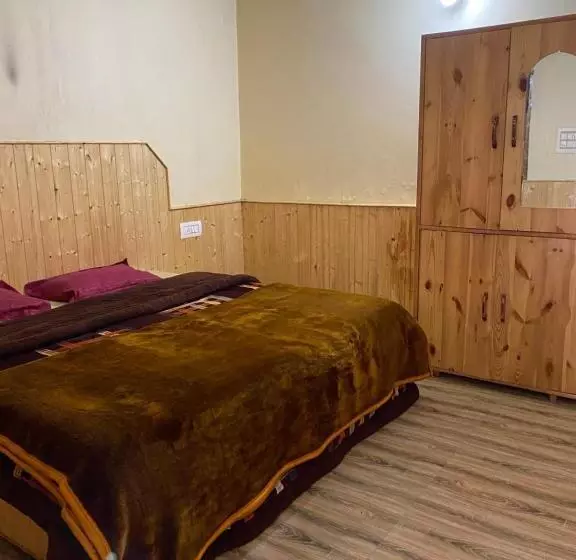 ホテル Green Park Kasol