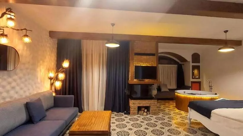 Hotelli İda Colors