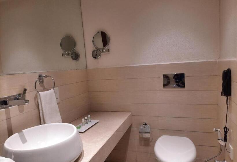 Hotel Jay Clarks Exotica