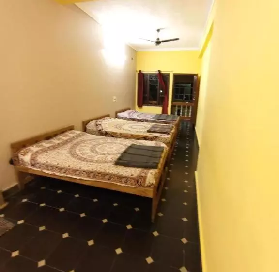 ホテル Padmambika Lodge