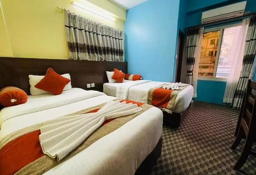 هتل Rosemary Homes Pokhara