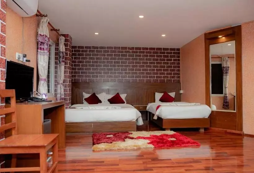 هتل Rosemary Homes Pokhara