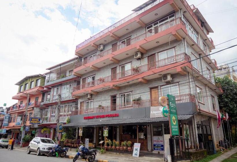 هتل Rosemary Homes Pokhara