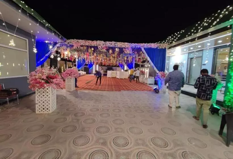 ホテル Sparsh Canopy Resort