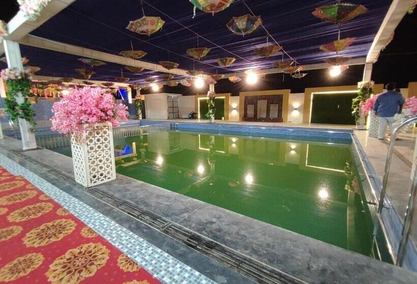 Отель Sparsh Canopy Resort