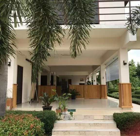 Hotelli Sripiamsuk Resort Bangkok