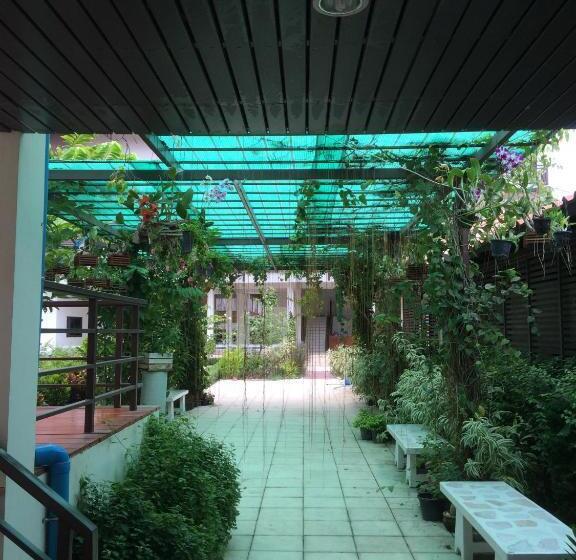 בית מלון כפרי Sripiamsuk Resort Bangkok