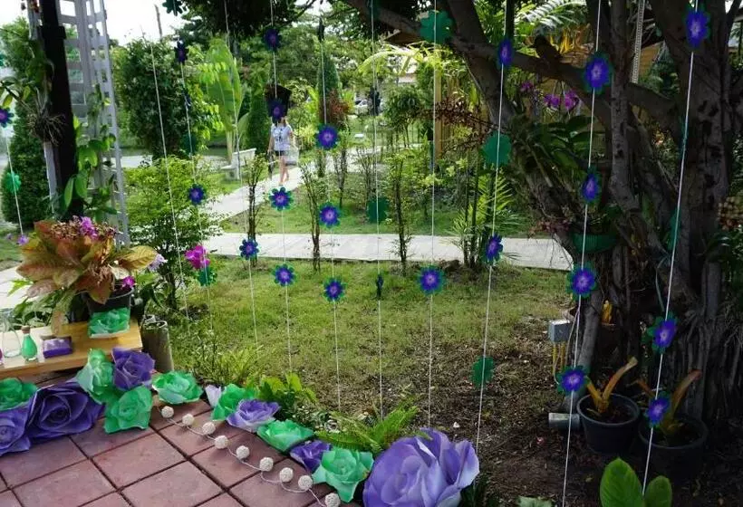 Hotelli Sripiamsuk Resort Bangkok