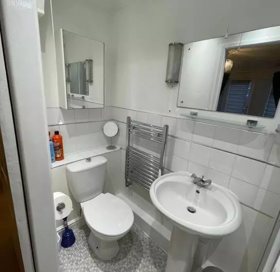 Majatalo Alder En Suites Self Catering With Private Shower 1