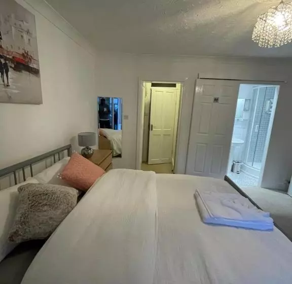 Majatalo Alder En Suites Self Catering With Private Shower 1