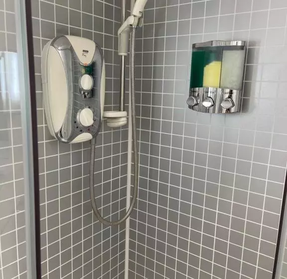 Majatalo Alder En Suites Self Catering With Private Shower 1
