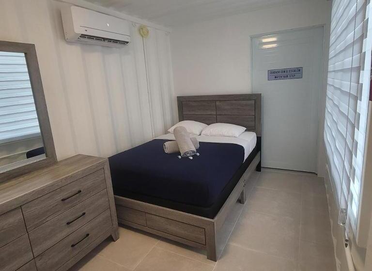 پانسیون Always Summer Inn Bay Front