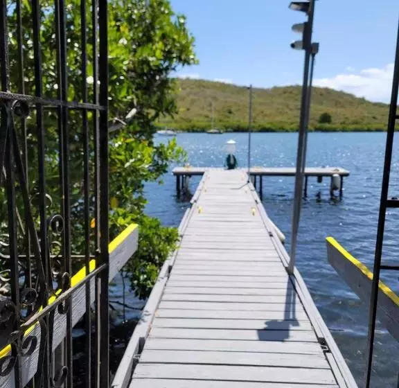 ペンション Always Summer Inn Bay Front