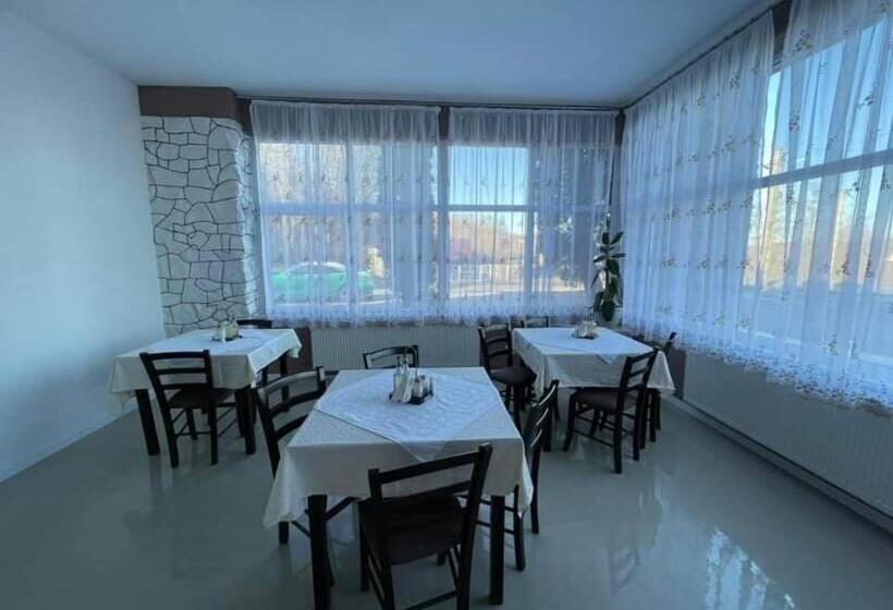 ペンション Guest House Zoreni