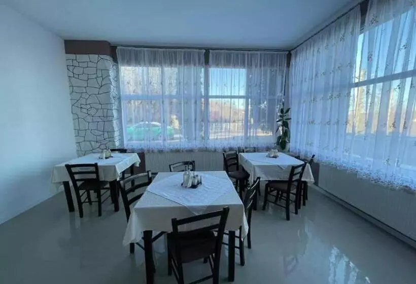 ペンション Guest House Zoreni