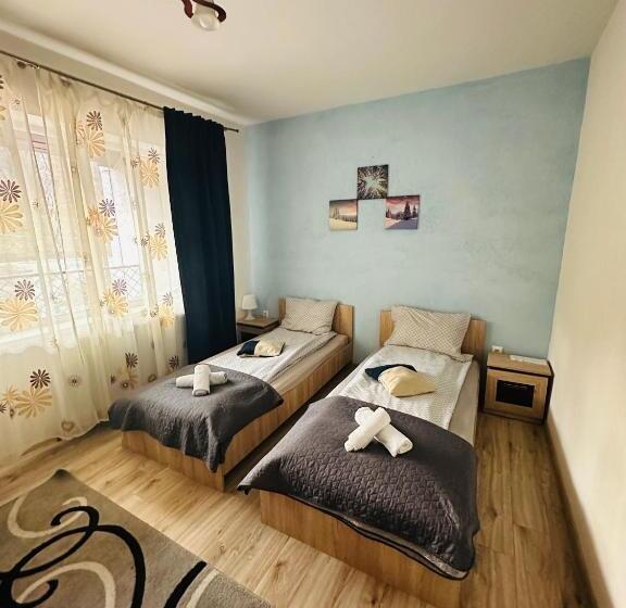 ペンション Guest House Zoreni