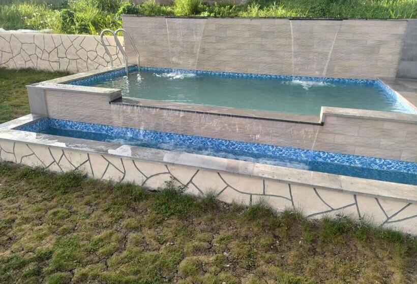 پانسیون Modern House 2