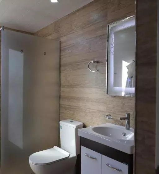 ペンション Modern House 2