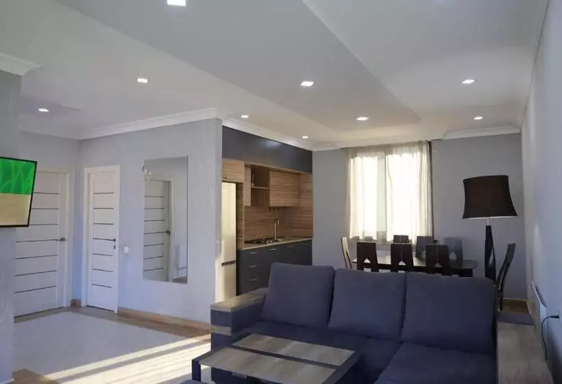 ペンション Modern House 2
