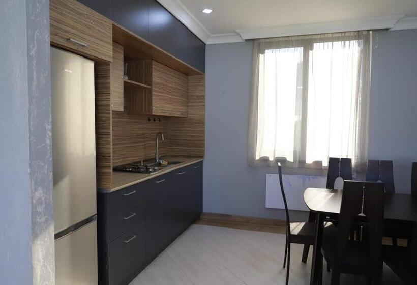 پانسیون Modern House 2