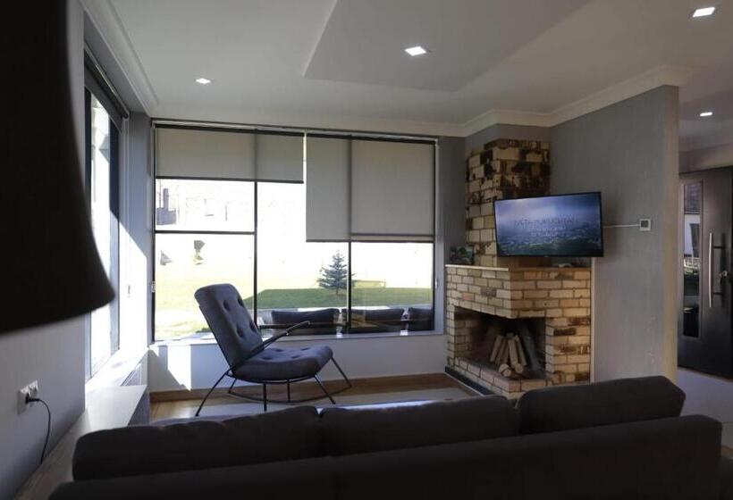 پانسیون Modern House 2