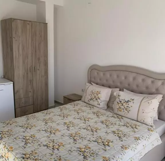 پانسیون Seafront Apartments