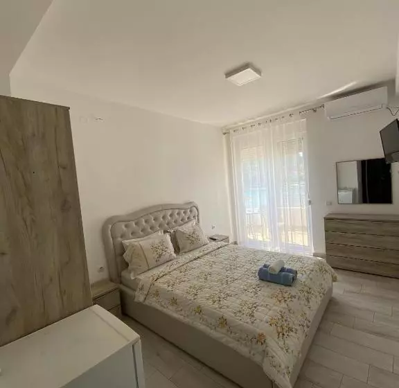 پانسیون Seafront Apartments