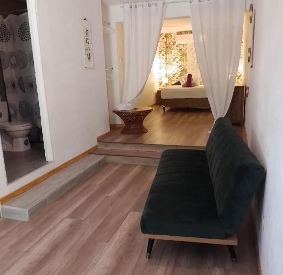 استراحتگاه Space One