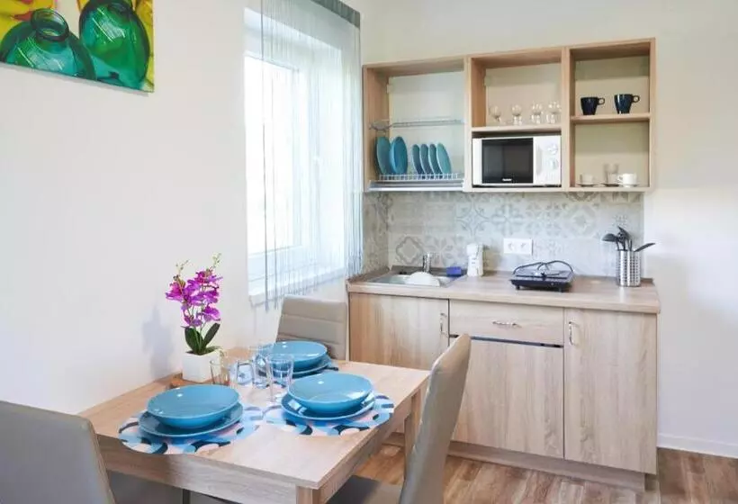 Thermal Apartman   Em