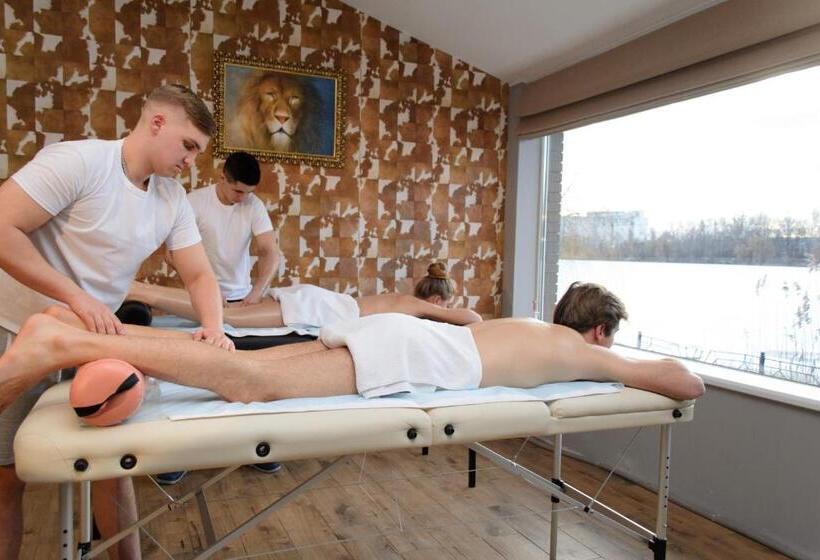 فندق صغير Arkada Hotel Kharkiv