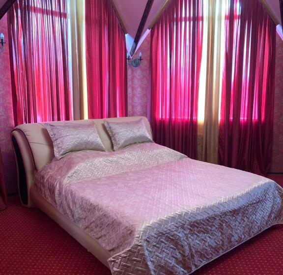 ユースホステル Arkada Hotel Kharkiv