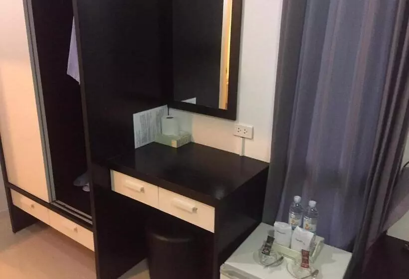 ユースホステル Home Rezidence Prachinburi