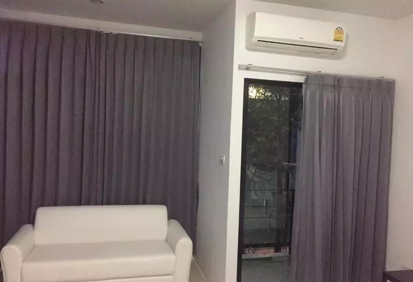 ユースホステル Home Rezidence Prachinburi