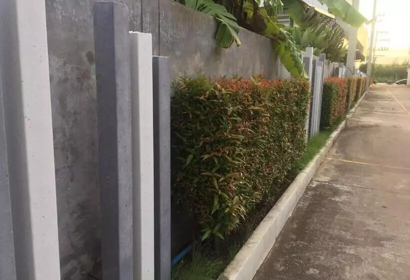 ユースホステル Home Rezidence Prachinburi