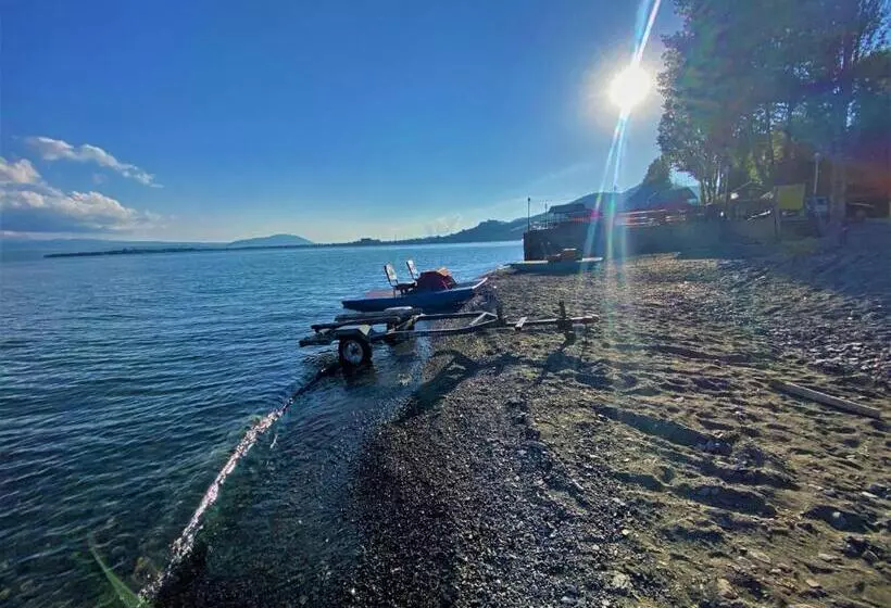 Retkeilymaja Ishkhan Resort/beach
