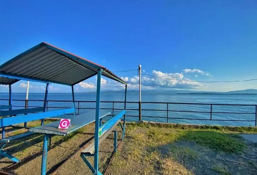 Retkeilymaja Ishkhan Resort/beach