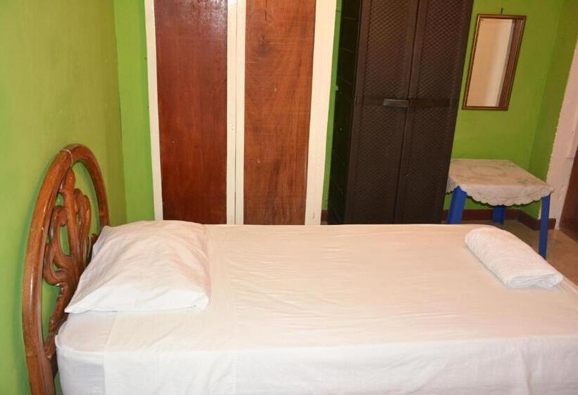 هاستل Posada Valerie