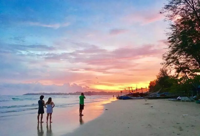 Beach Break Surf Hostel