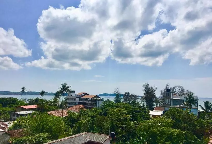 Beach Break Surf Hostel