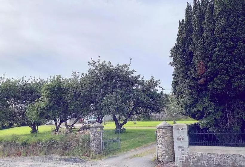 Aamiaismajoitus (B&B) Brackfield House Deal 49