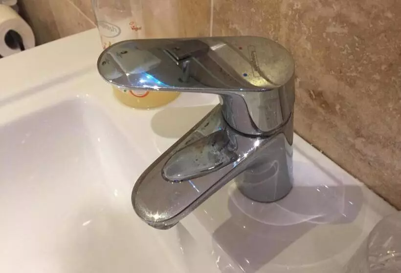 Aamiaismajoitus (B&B) Brackfield House Deal 49